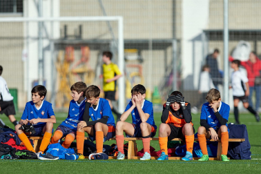 Imágenes del encuentro Mendialdea 3-3 Liceo Monjardín de la cuarta jornada del XL Torneo Interescolar.