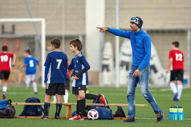 Imágenes del encuentro Mendialdea 3-3 Liceo Monjardín de la cuarta jornada del XL Torneo Interescolar.
