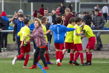 Imágenes del encuentro Mendialdea II 5-2 Lizarra Ik de la cuarta jornada del XL Torneo Interescolar.