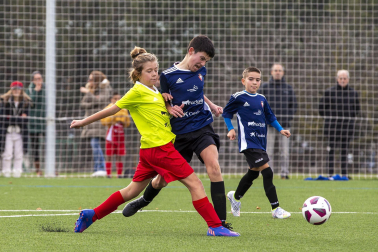 Imágenes del encuentro Mendialdea II 5-2 Lizarra Ik de la cuarta jornada del XL Torneo Interescolar.