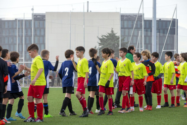 Imágenes del encuentro Mendialdea II 5-2 Lizarra Ik de la cuarta jornada del XL Torneo Interescolar.