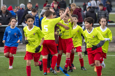 Imágenes del encuentro Mendialdea II 5-2 Lizarra Ik de la cuarta jornada del XL Torneo Interescolar.
