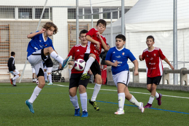 Imágenes del encuentro Mendialdea II 5-2 Lizarra Ik de la cuarta jornada del XL Torneo Interescolar.