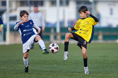Imágenes del encuentro Mendillorri 1-7 Hermanas Uriz Pi de la cuarta jornada del XL Torneo Interescolar.