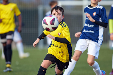 Imágenes del encuentro Mendillorri 1-7 Hermanas Uriz Pi de la cuarta jornada del XL Torneo Interescolar.