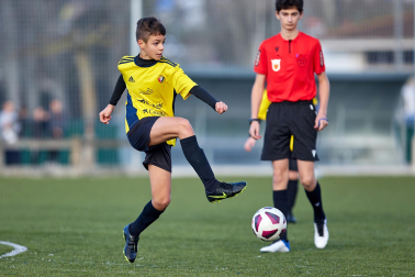 Imágenes del encuentro Mendillorri 1-7 Hermanas Uriz Pi de la cuarta jornada del XL Torneo Interescolar.