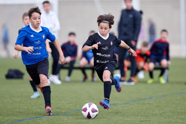 Imágenes del encuentro Nuestra Señora del Huerto 4-1 Jesuitinas de la cuarta jornada del XL Torneo Interescolar.
