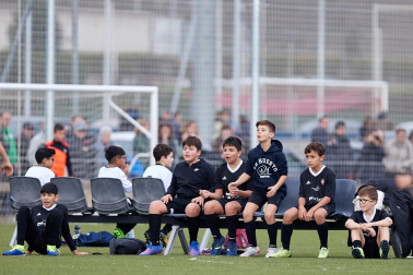 Imágenes del encuentro Nuestra Señora del Huerto 4-1 Jesuitinas de la cuarta jornada del XL Torneo Interescolar.