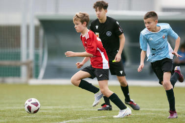 Imágenes del encuentro Paz de Ziganda 0-3 San Miguel (Noain) de la cuarta jornada del XL Torneo Interescolar.