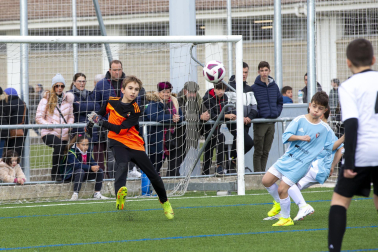 Imágenes del encuentro Principe Viana 3-1 Santo Tomás de la cuarta jornada del XL Torneo Interescolar.