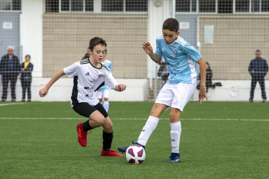 Imágenes del encuentro Principe Viana 3-1 Santo Tomás de la cuarta jornada del XL Torneo Interescolar.