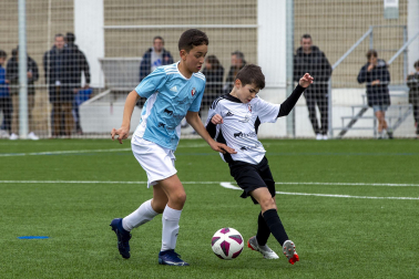 Imágenes del encuentro Principe Viana 3-1 Santo Tomás de la cuarta jornada del XL Torneo Interescolar.