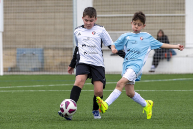 Imágenes del encuentro Principe Viana 3-1 Santo Tomás de la cuarta jornada del XL Torneo Interescolar.
