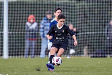 Imágenes del encuentro Santa Luisa de Marillac 0-6 Doña Mayor de la cuarta jornada del XL Torneo Interescolar.