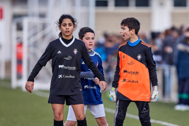 Imágenes del encuentro Santa Luisa de Marillac 0-6 Doña Mayor de la cuarta jornada del XL Torneo Interescolar.