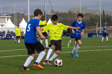 Imágenes del encuentro Virgen Blanca 1-0 Hilarión Eslava de la cuarta jornada del XL Torneo Interescolar.