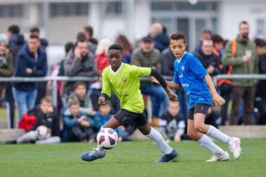 Imágenes del encuentro Virgen Blanca 1-0 Hilarión Eslava de la cuarta jornada del XL Torneo Interescolar.
