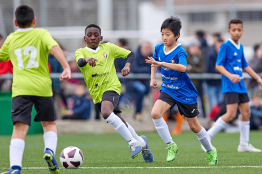 Imágenes del encuentro Virgen Blanca 1-0 Hilarión Eslava de la cuarta jornada del XL Torneo Interescolar.
