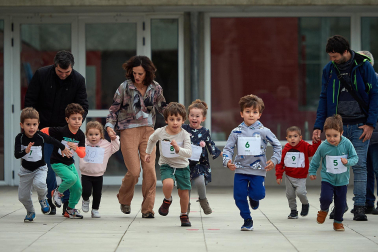 Carrera infantil de Navidad en Anaitasuna./