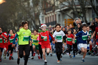 Fotos de la San Silvestre de Pamplona 2022./