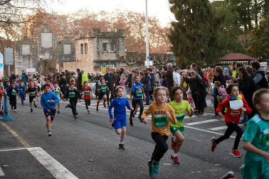 Fotos de la San Silvestre de Pamplona 2022./