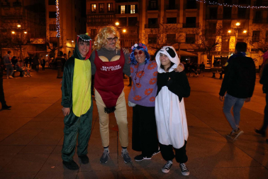 Fotos de los disfraces de la Nochevieja 2022 en Pamplona.