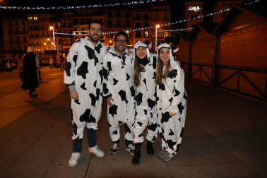 Fotos de los disfraces de la Nochevieja 2022 en Pamplona.