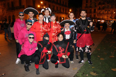 Fotos de los disfraces de la Nochevieja 2022 en Pamplona.
