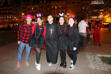 Fotos de los disfraces de la Nochevieja 2022 en Pamplona.
