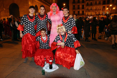 Fotos de los disfraces de la Nochevieja 2022 en Pamplona.