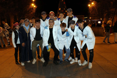 Fotos de los disfraces de la Nochevieja 2022 en Pamplona.