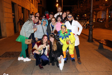 Fotos de los disfraces de la Nochevieja 2022 en Pamplona.