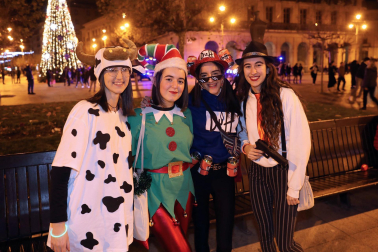 Fotos de los disfraces de la Nochevieja 2022 en Pamplona