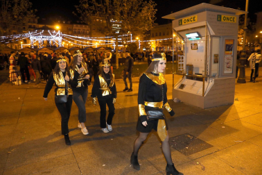 Fotos de los disfraces de la Nochevieja 2022 en Pamplona