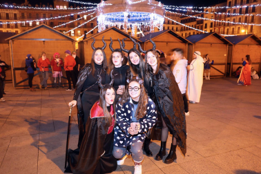 Fotos de los disfraces de la Nochevieja 2022 en Pamplona