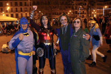 Fotos de los disfraces de la Nochevieja 2022 en Pamplona