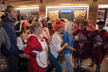 Fotos de los disfraces de la Nochevieja 2022 en Pamplona