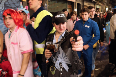 Fotos de los disfraces de la Nochevieja 2022 en Pamplona