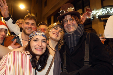 Fotos de los disfraces de la Nochevieja 2022 en Pamplona