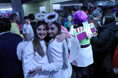 Fotos de los disfraces de la Nochevieja 2022 en Pamplona