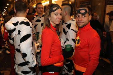 Fotos de los disfraces de la Nochevieja 2022 en Pamplona