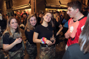 Fotos de los disfraces de la Nochevieja 2022 en Pamplona