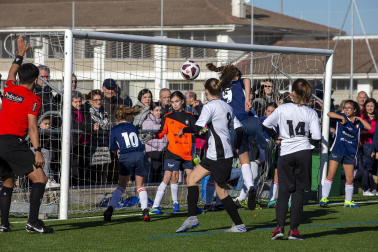 Cuartos de final del XL Torneo Interescolar en la modalidad femenina./