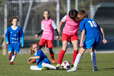Cuartos de final del XL Torneo Interescolar en la modalidad femenina./