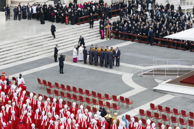 El funeral de Benedicto XVI, en imágenes