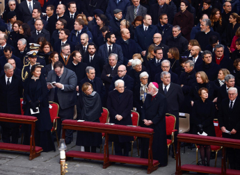 El funeral de Benedicto XVI, en imágenes