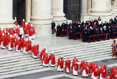El funeral de Benedicto XVI, en imágenes