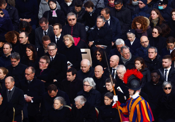 El funeral de Benedicto XVI, en imágenes