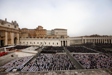 El funeral de Benedicto XVI, en imágenes