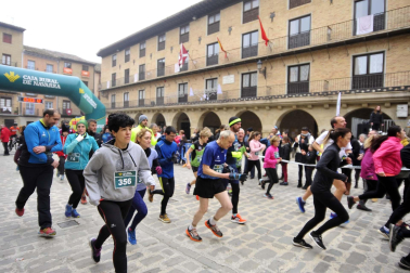 Fotos de la Cross de Reyes en Puente la Reina.